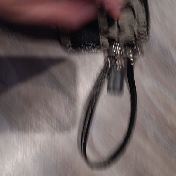 Coach Wristlet - Picture 5 of 8